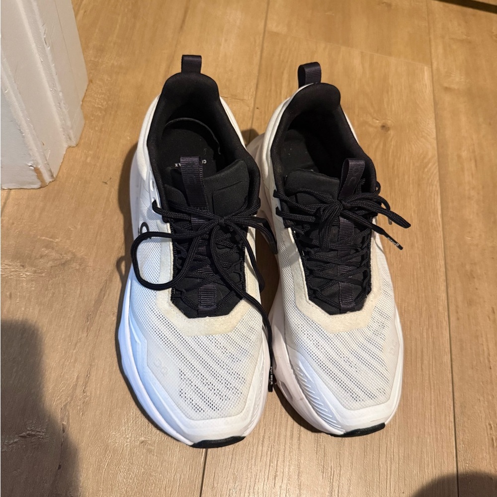 On Running White and Black Women’s Athletic Sneakers
